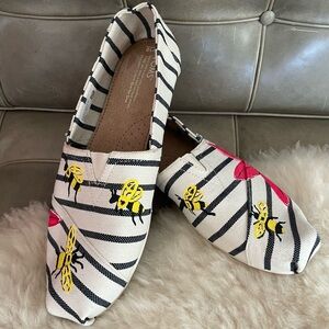 Toms Striped Alpargata with Hand Painted  Yellow Bees and Red Flowers W Sz 10